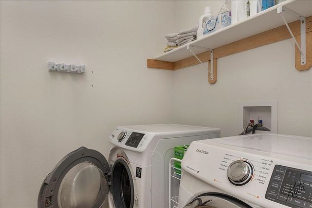 2681 DESERT EAGLE LOOP, North Pole, AK 99705