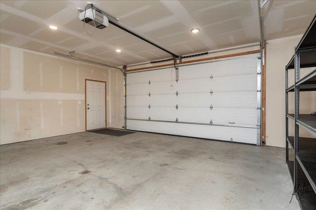 2681 DESERT EAGLE LOOP, North Pole, AK 99705