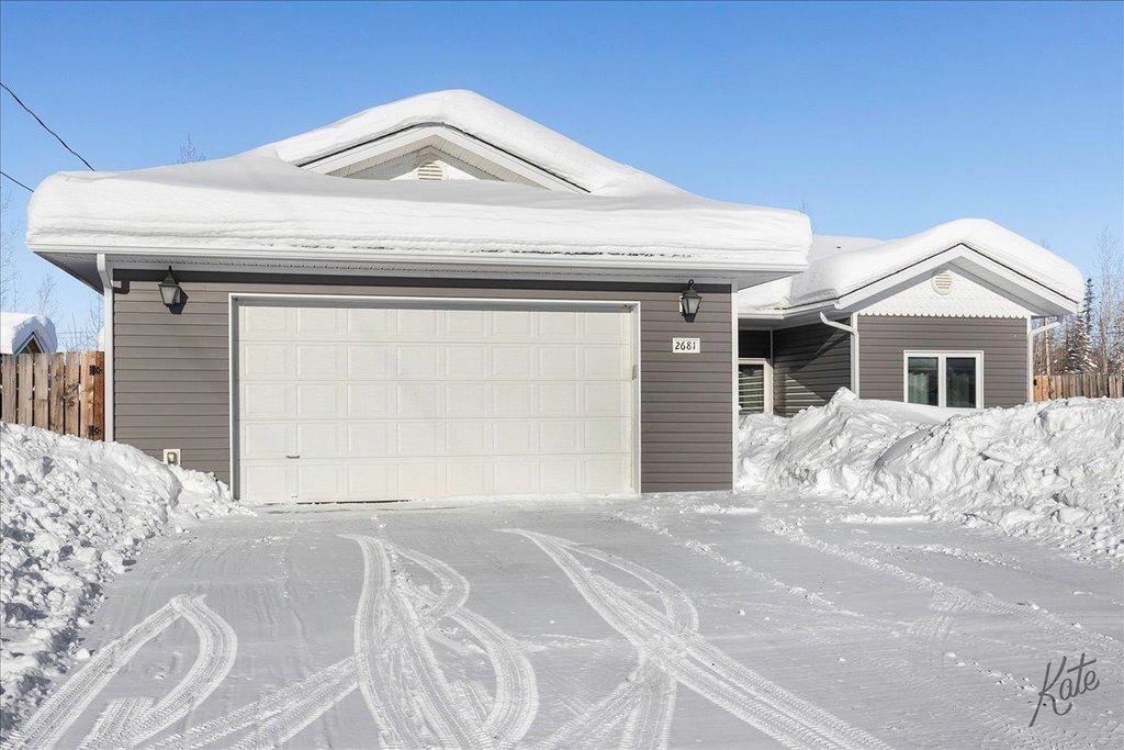 2681 DESERT EAGLE LOOP, North Pole, AK 99705