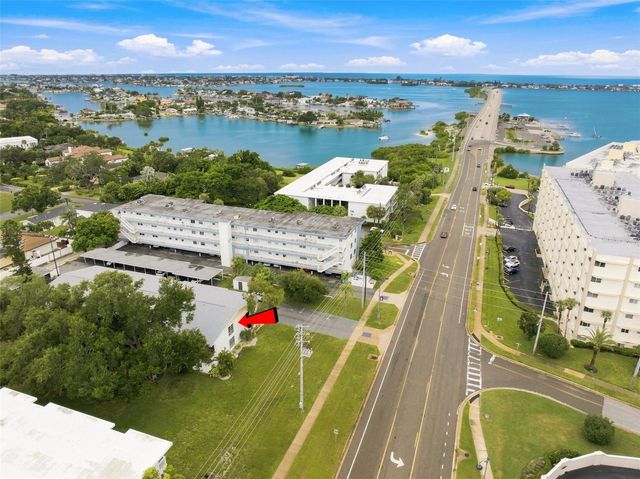 2950 W BAY DRIVE B1, Belleair Bluffs, FL 33770