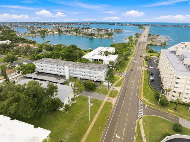 2950 W BAY DRIVE B1, Belleair Bluffs, FL 33770