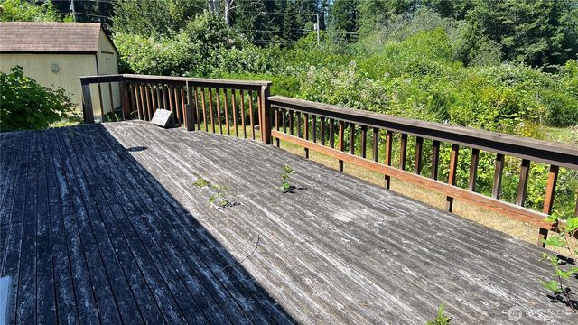 39058 Shoreview Drive NE, Hansville, WA 98340