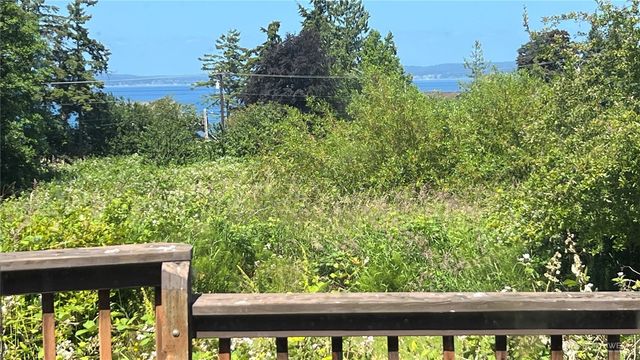 39058 Shoreview Drive NE, Hansville, WA 98340