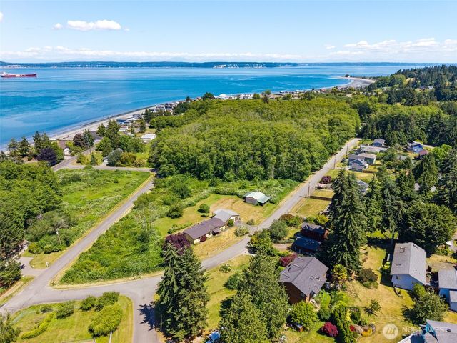 39058 Shoreview Drive NE, Hansville, WA 98340