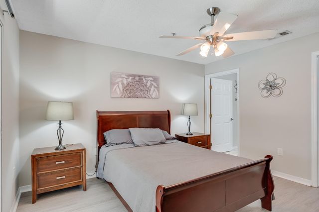 4274 Calinda Lane, 225, Niceville, FL 32578