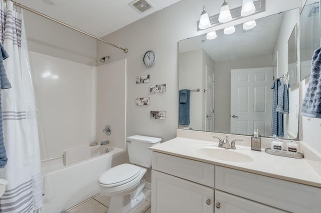 4274 Calinda Lane, 225, Niceville, FL 32578