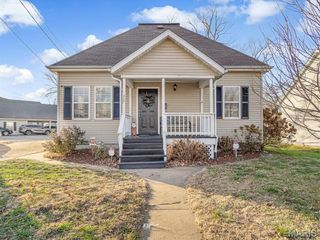 327 Collinsville Avenue, Collinsville, IL 62234