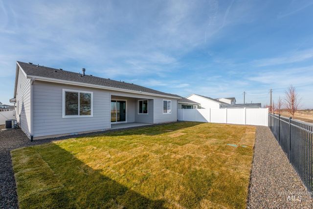 831 W Bay St, Middleton, ID 83644