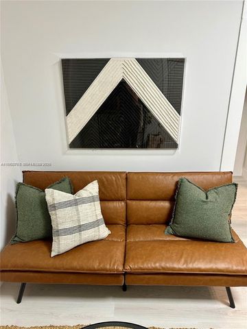 126 Mendoza Ave 2, Coral Gables, FL 33134