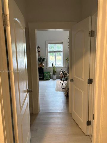 126 Mendoza Ave 2, Coral Gables, FL 33134