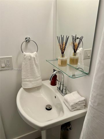 126 Mendoza Ave 2, Coral Gables, FL 33134