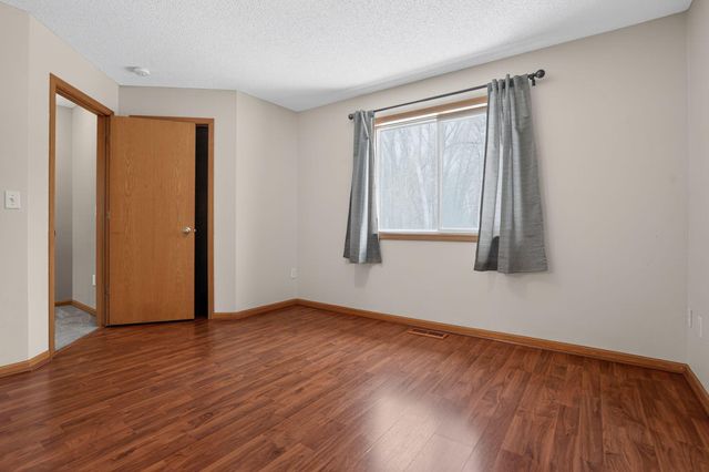 6375 13th Street N, Oakdale, MN 55128