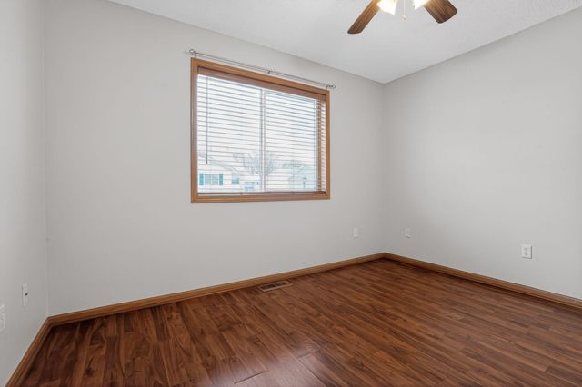 6375 13th Street N, Oakdale, MN 55128