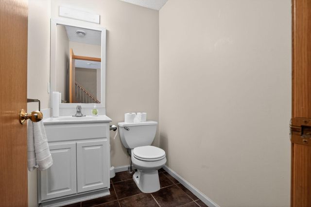 6375 13th Street N, Oakdale, MN 55128