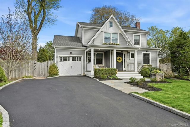 11 Elmont Lane, East Northport, NY 11731