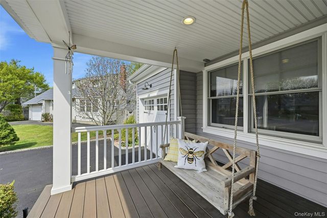 11 Elmont Lane, East Northport, NY 11731