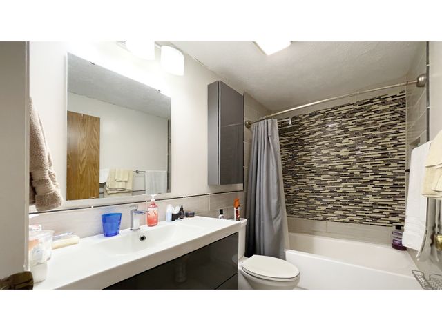 11538 Eden Ridge Court, Indianapolis, IN 46236