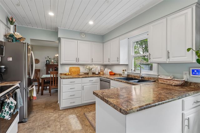 3411 48th Street, Des Moines, IA 50310