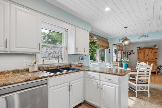 3411 48th Street, Des Moines, IA 50310