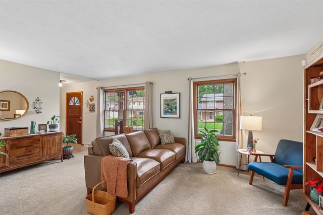 3411 48th Street, Des Moines, IA 50310