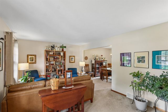 3411 48th Street, Des Moines, IA 50310