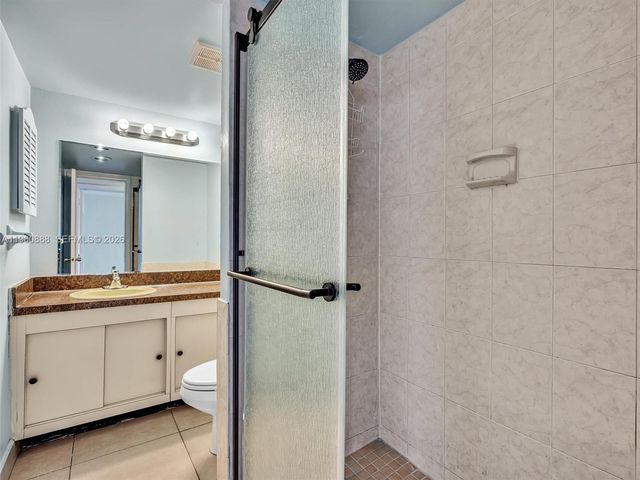 6901 Cypress Rd B12, Plantation, FL 33317