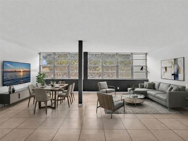 6901 Cypress Rd B12, Plantation, FL 33317