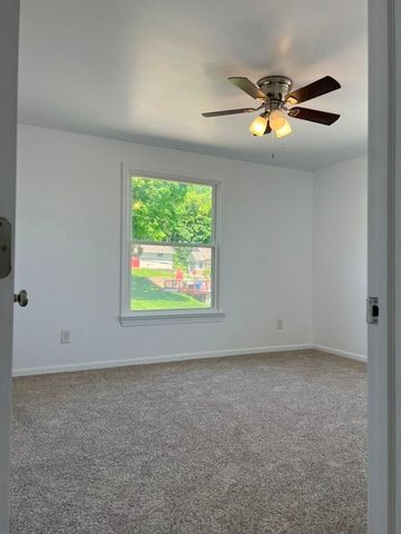 809 DEPOT STREET, Youngwood, PA 15697
