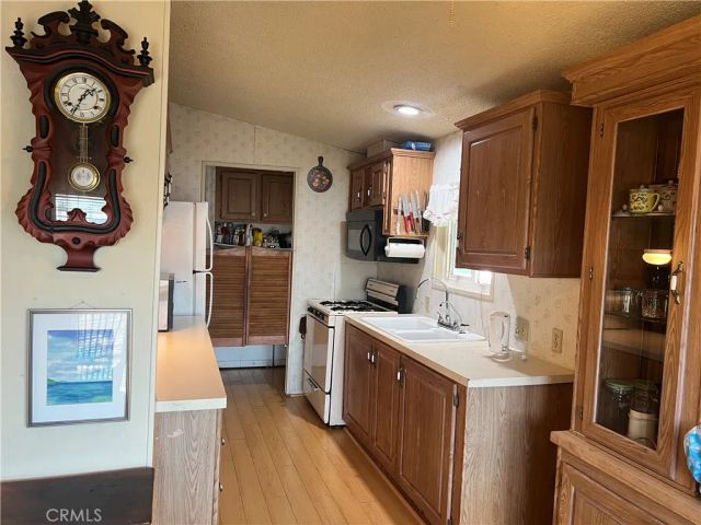 21001 Plummer 34, Chatsworth, CA 91311