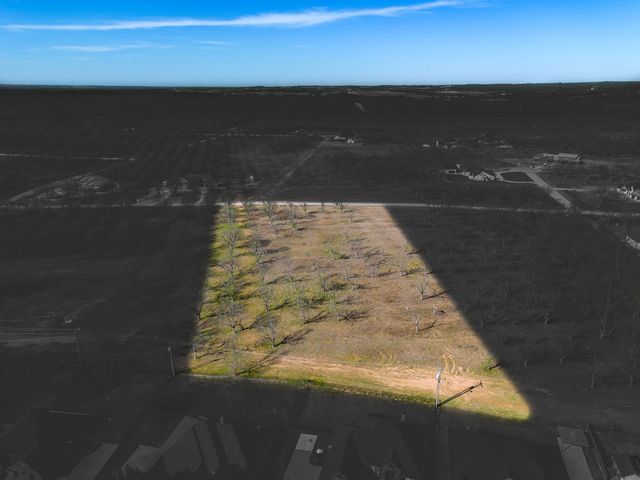 3113 E Landings S, Granbury, TX 76049