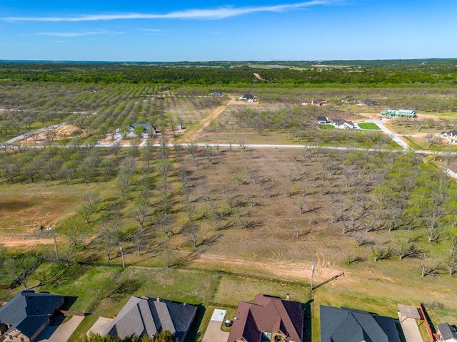 3113 E Landings S, Granbury, TX 76049