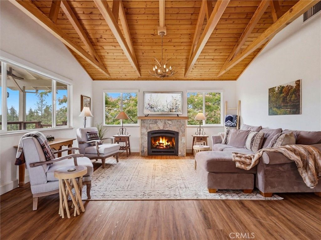 Image 10 of property listing at 3137 Triangle, Mariposa, CA 95338