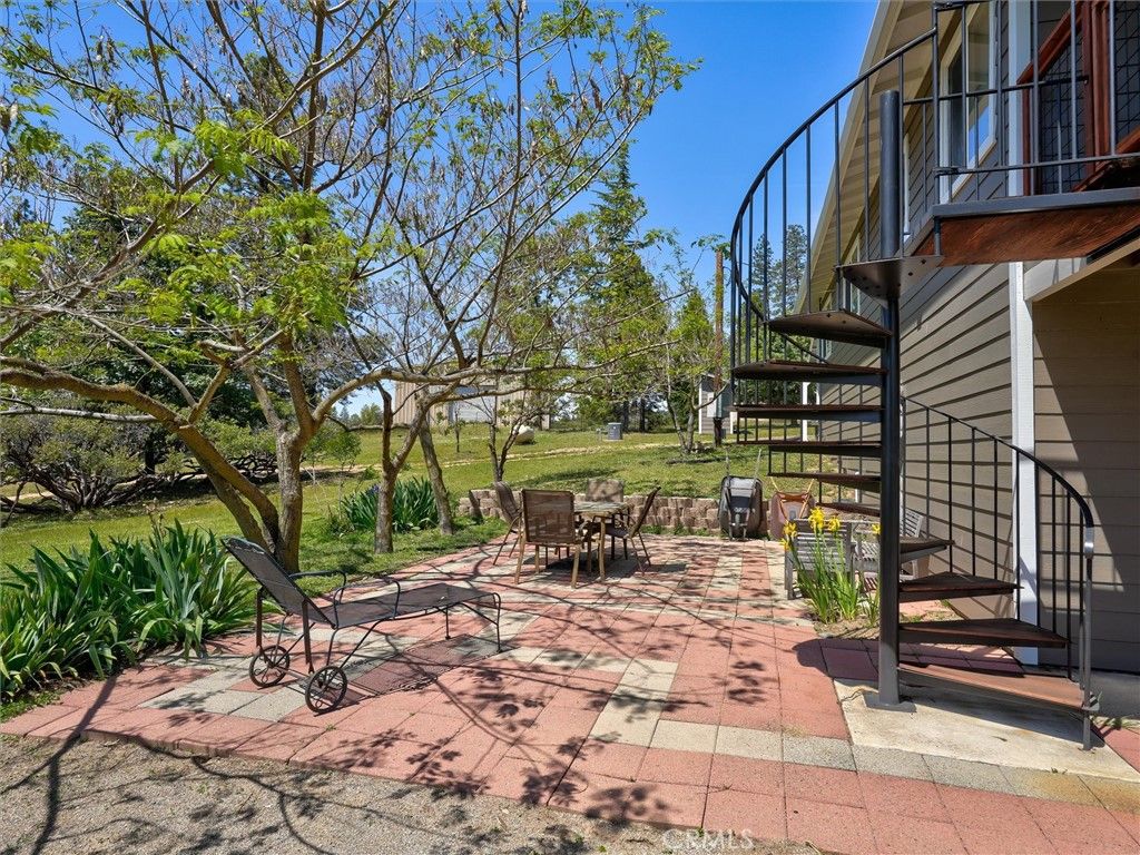 Image 32 of property listing at 3137 Triangle, Mariposa, CA 95338