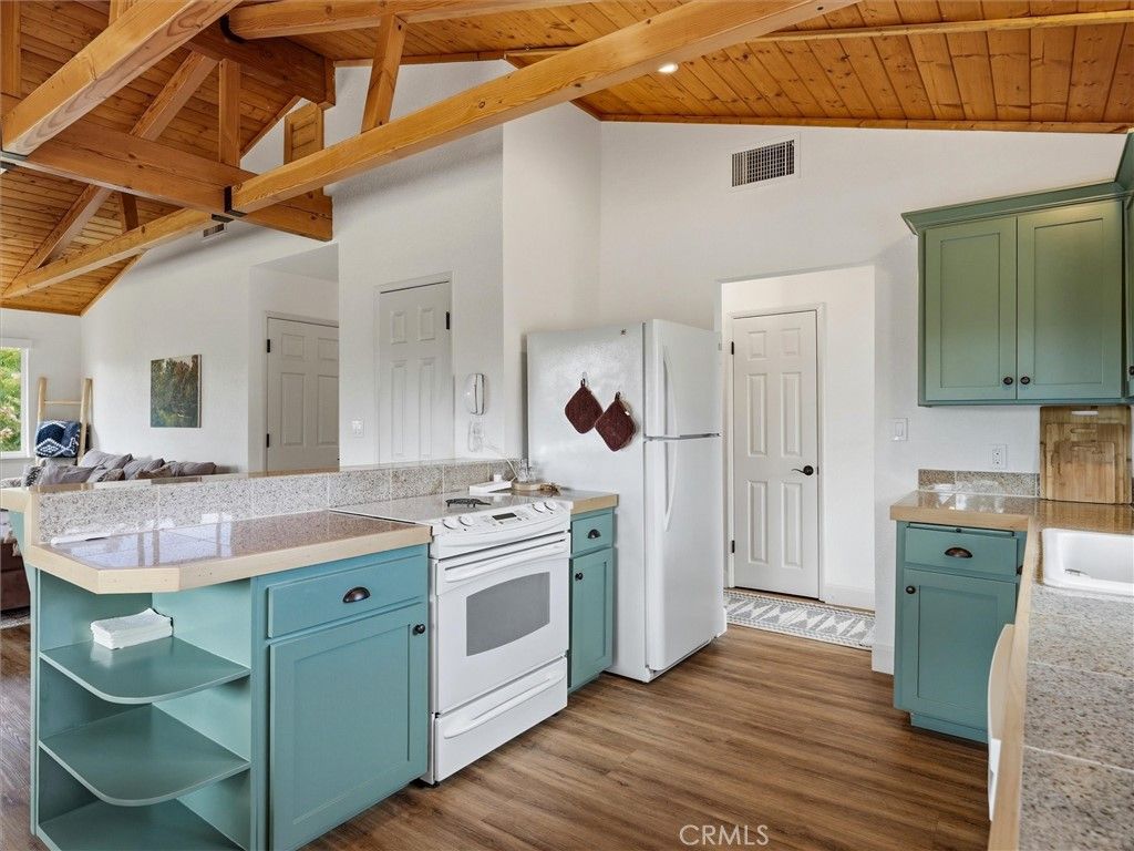 Image 6 of property listing at 3137 Triangle, Mariposa, CA 95338