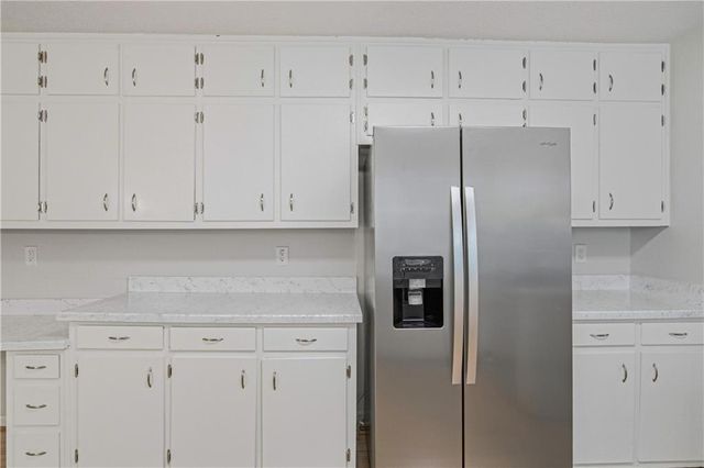 2215 Angela Drive SW, Lilburn, GA 30047