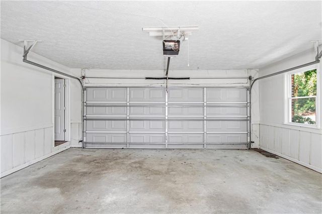 2215 Angela Drive SW, Lilburn, GA 30047