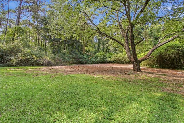 2215 Angela Drive SW, Lilburn, GA 30047