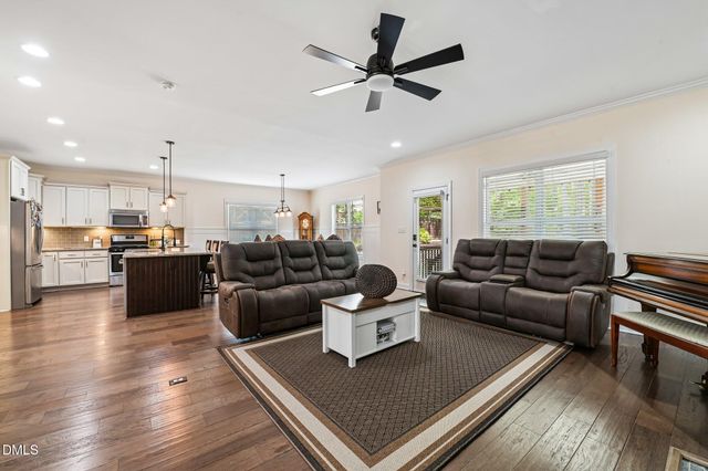 1009 Heritage Hills Way, Wake Forest, NC 27587