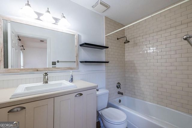 5 Plantation Drive NE A, Atlanta, GA 30324