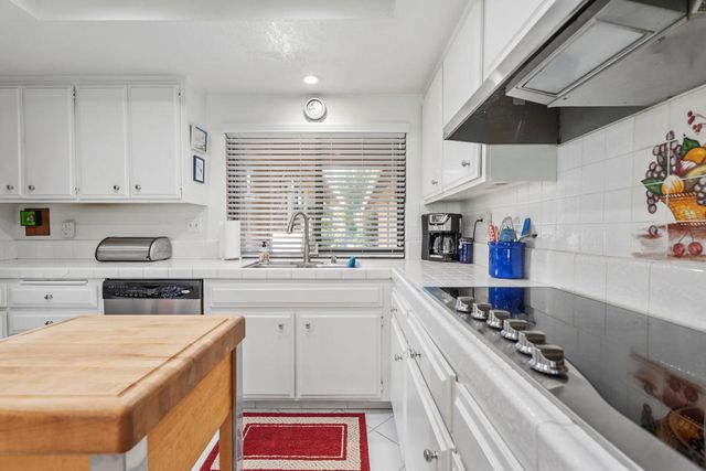 23 Cam Arroyo S, Palm Desert, CA 92260