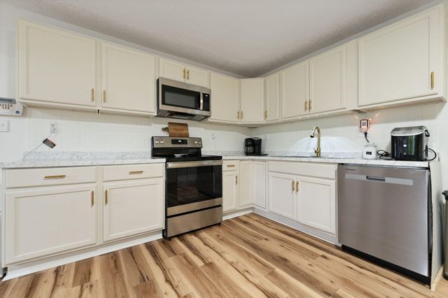 1726 Mildred Road, Mckee, KY 40447