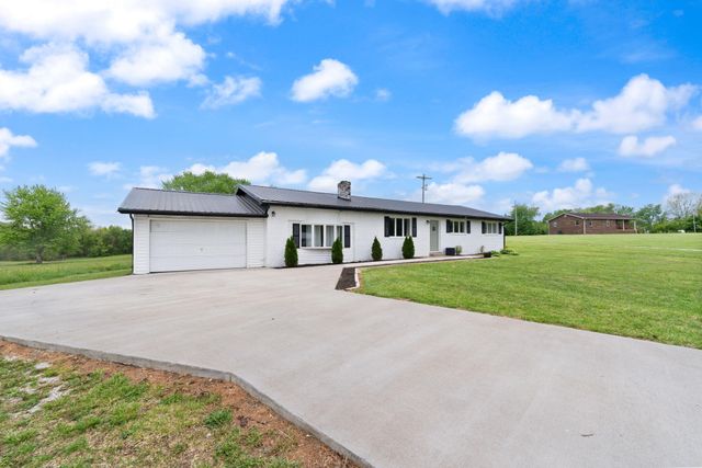 1726 Mildred Road, Mckee, KY 40447