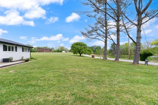 1726 Mildred Road, Mckee, KY 40447