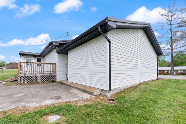 1726 Mildred Road, Mckee, KY 40447