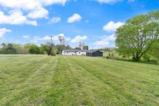 1726 Mildred Road, Mckee, KY 40447