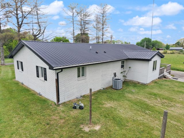 1726 Mildred Road, Mckee, KY 40447