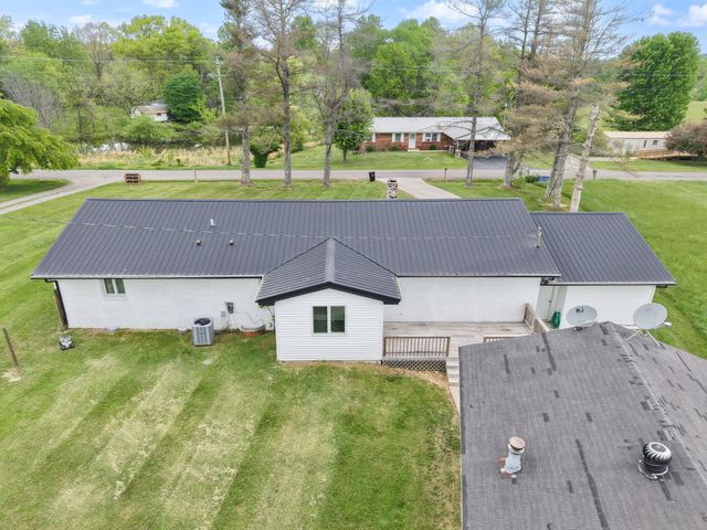 1726 Mildred Road, Mckee, KY 40447