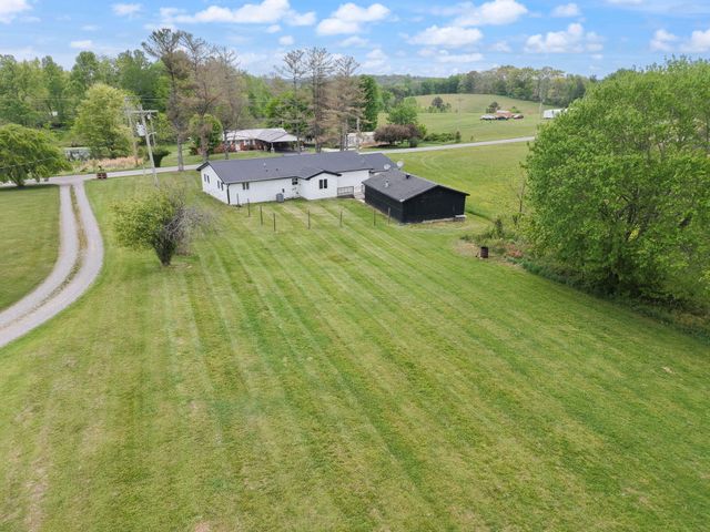 1726 Mildred Road, Mckee, KY 40447