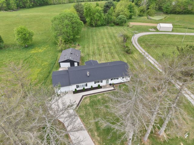 1726 Mildred Road, Mckee, KY 40447