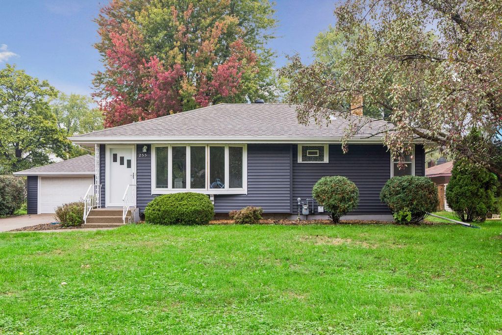 255 County Road C2 W, Roseville, MN 55113 — photo 2